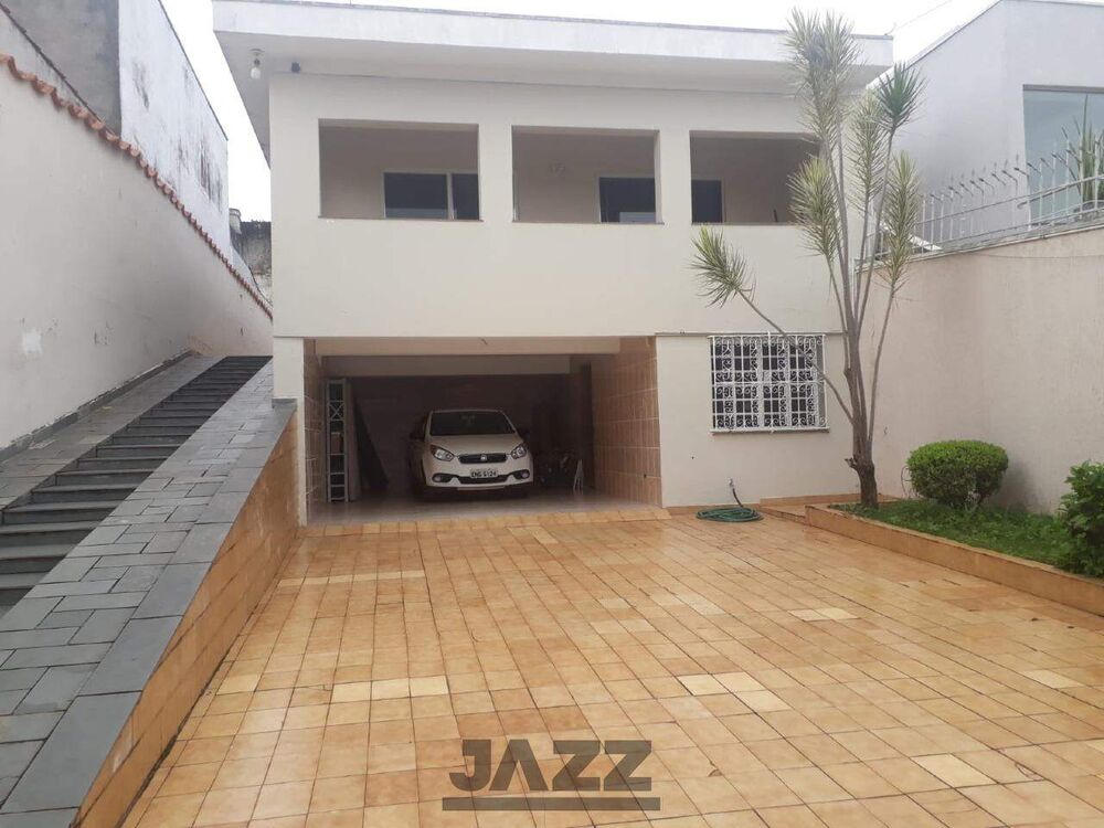 Casa, 3 quartos, 217 m² - Foto 1