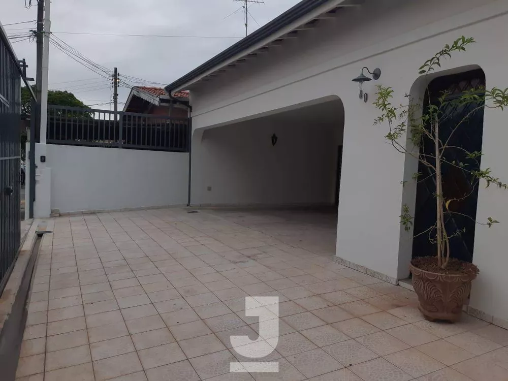 Casa à venda com 3 quartos, 248m² - Foto 3