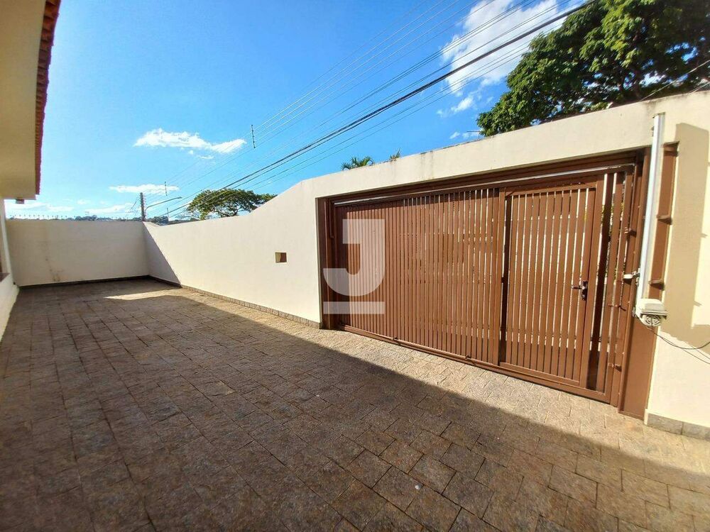Casa, 3 quartos, 200 m² - Foto 2