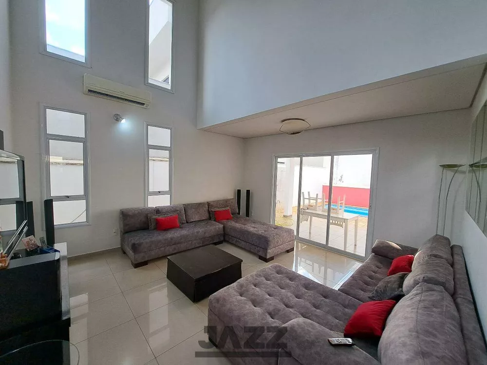 Casa de Condomínio à venda com 3 quartos, 226m² - Foto 2