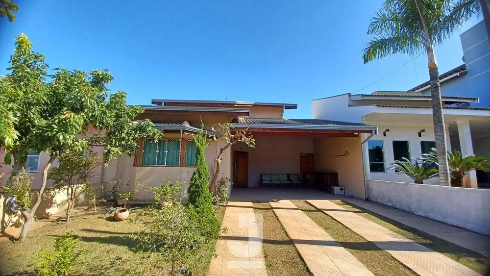 Casa de Condomínio à venda com 3 quartos, 174m² - Foto 1