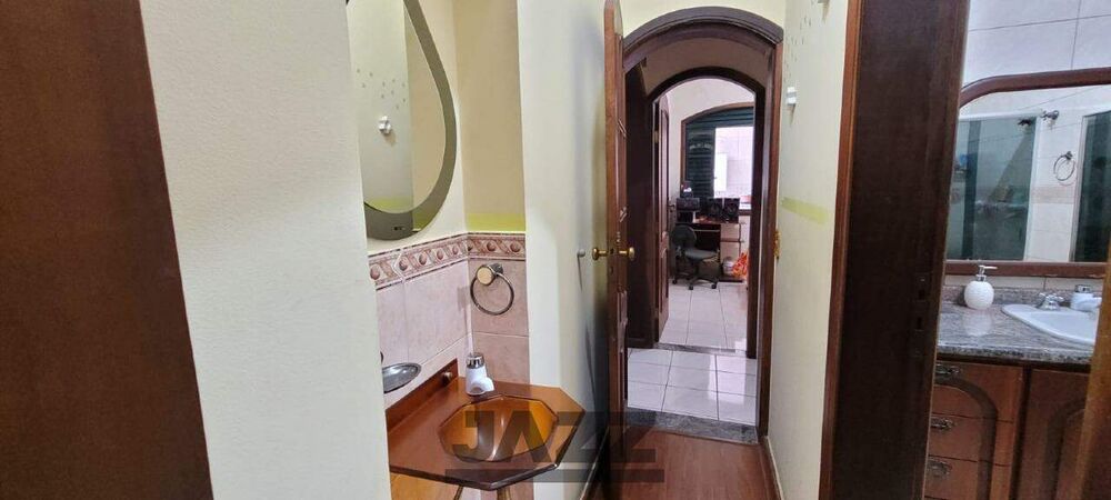 Casa, 4 quartos, 139 m² - Foto 1