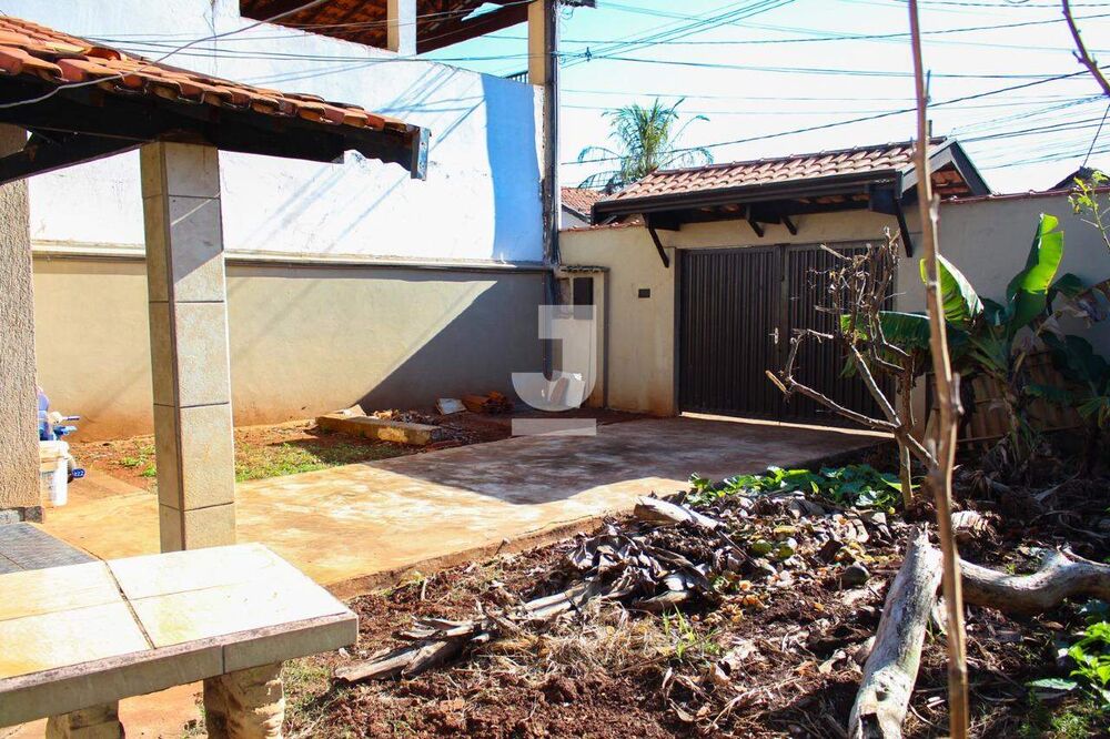 Casa, 4 quartos, 160 m² - Foto 1