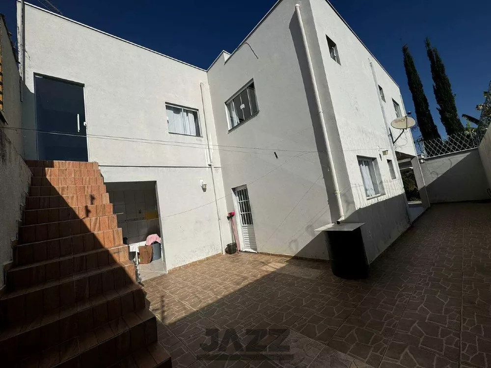 Casa à venda com 3 quartos, 147m² - Foto 4