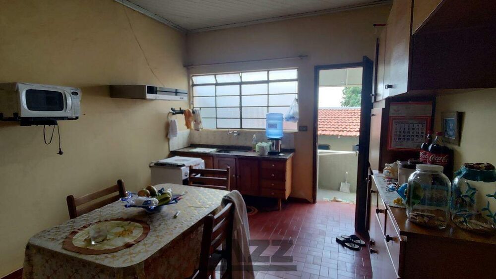 Casa à venda com 3 quartos, 142m² - Foto 2