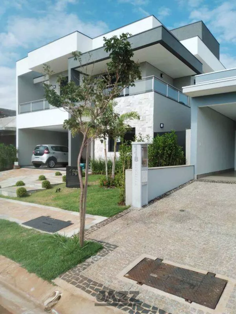 Casa de Condomínio à venda com 4 quartos, 242m² - Foto 2