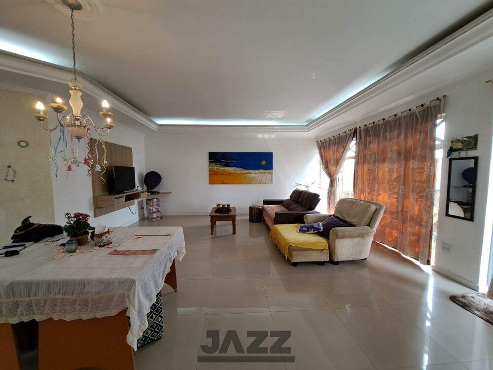 Chácara, 5 quartos, 1000 m² - Foto 1