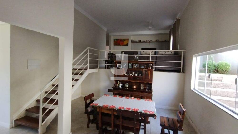 Chácara à venda com 4 quartos, 276m² - Foto 3