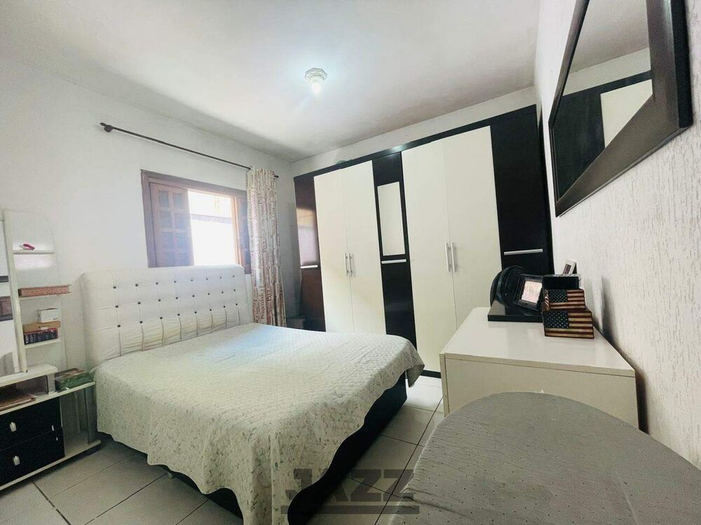 Casa à venda com 2 quartos, 63m² - Foto 7