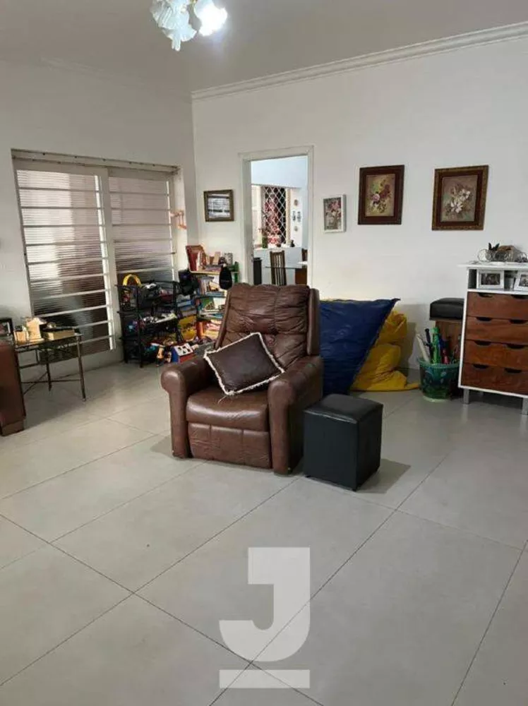 Casa à venda com 3 quartos, 410m² - Foto 2