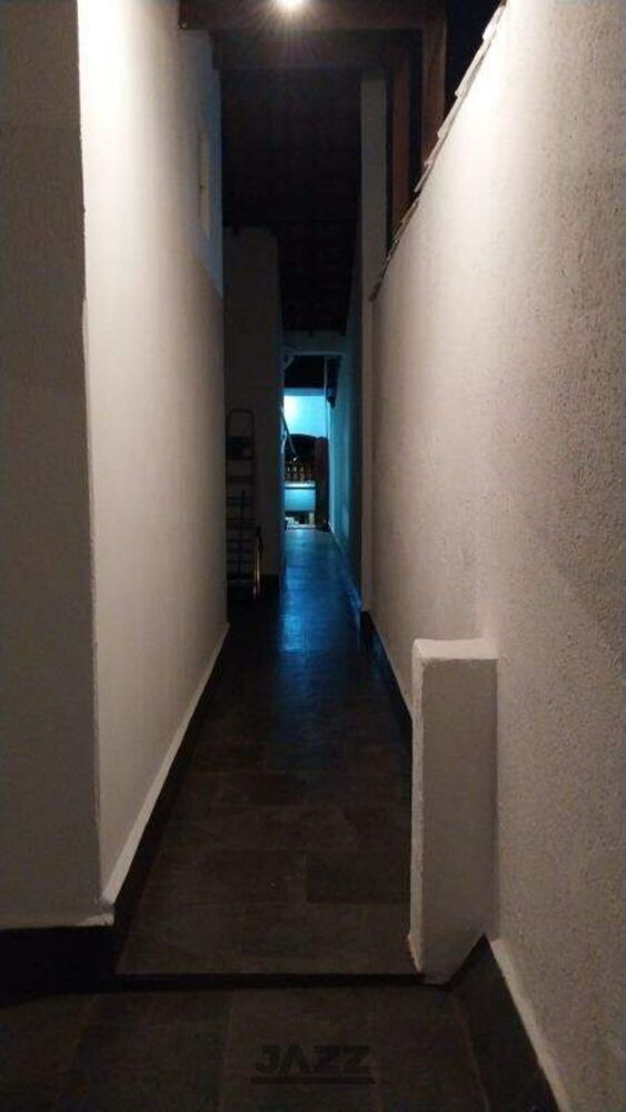 Casa à venda com 3 quartos, 210m² - Foto 4