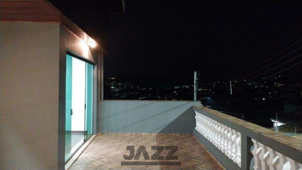 Casa à venda com 3 quartos, 210m² - Foto 3