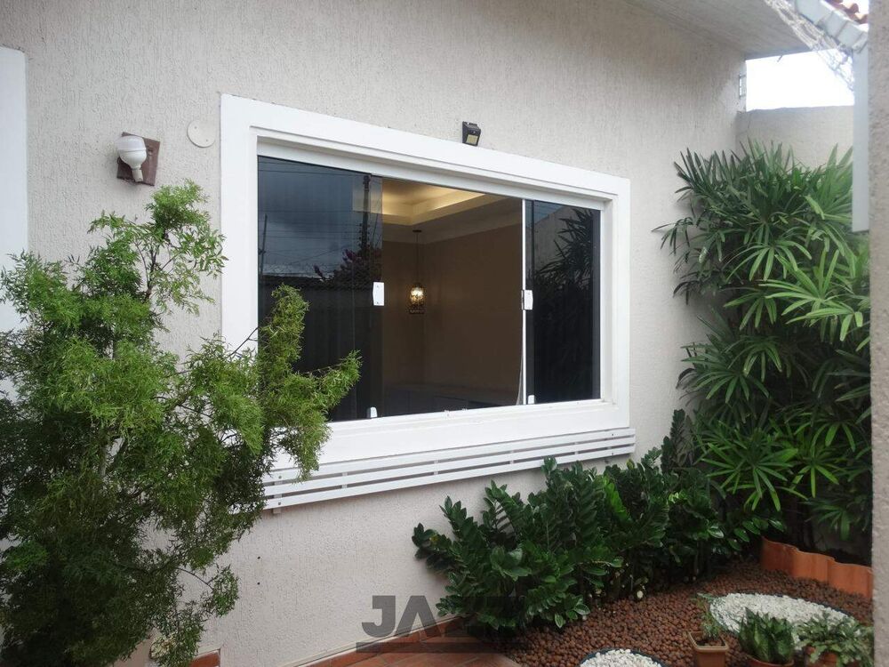 Casa, 5 quartos, 238 m² - Foto 1