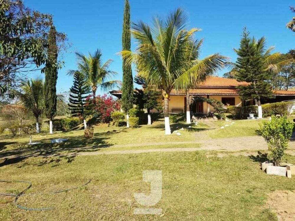 Chácara à venda com 4 quartos, 400m² - Foto 1