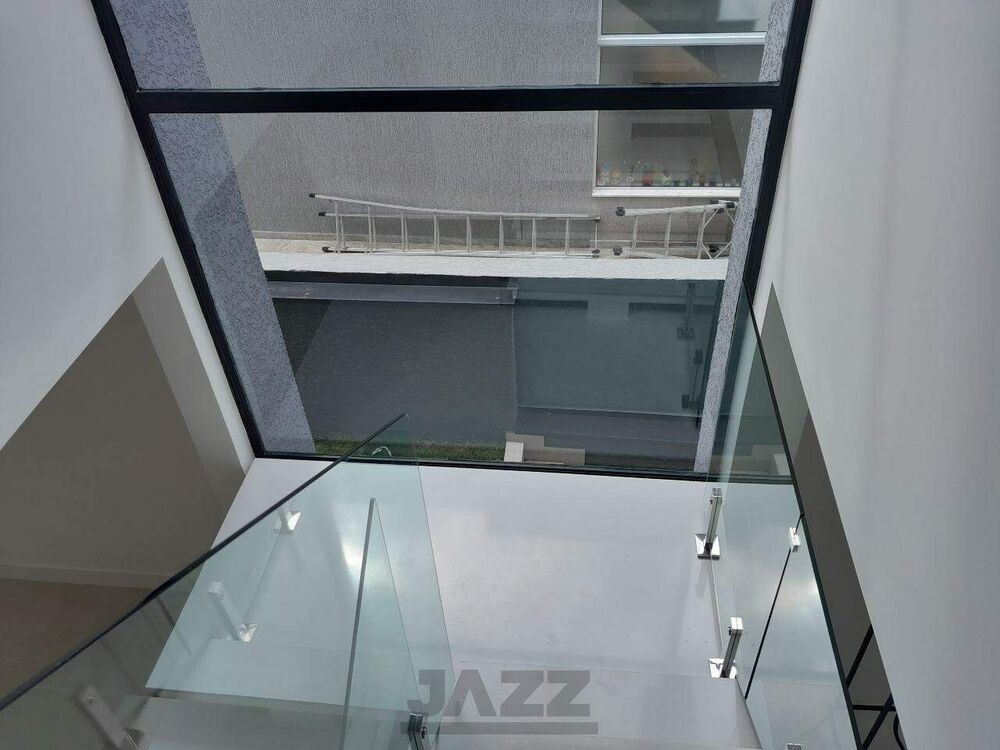 Casa de Condomínio para alugar com 4 quartos, 335m² - Foto 4