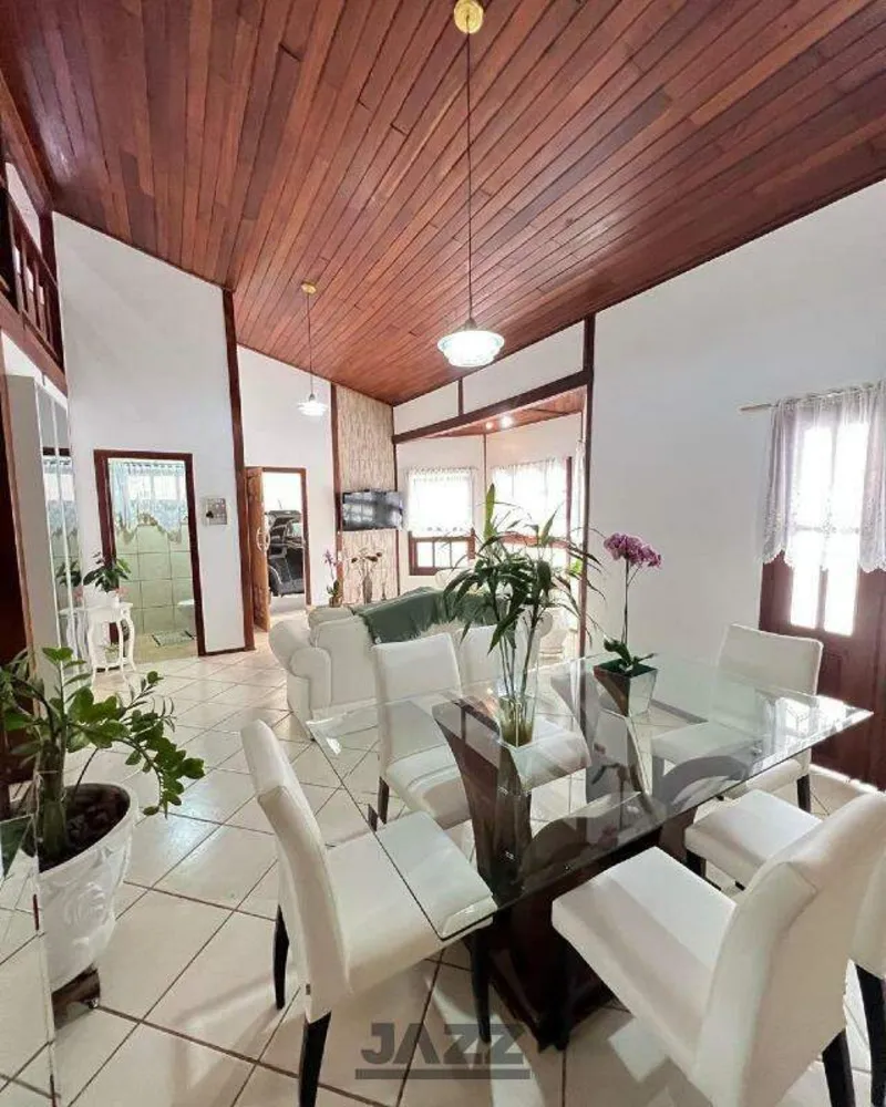 Casa, 3 quartos, 214 m² - Foto 2