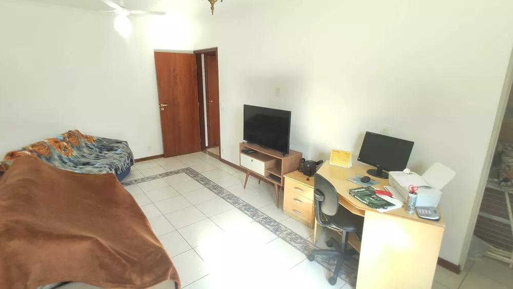 Casa à venda com 3 quartos, 270m² - Foto 4