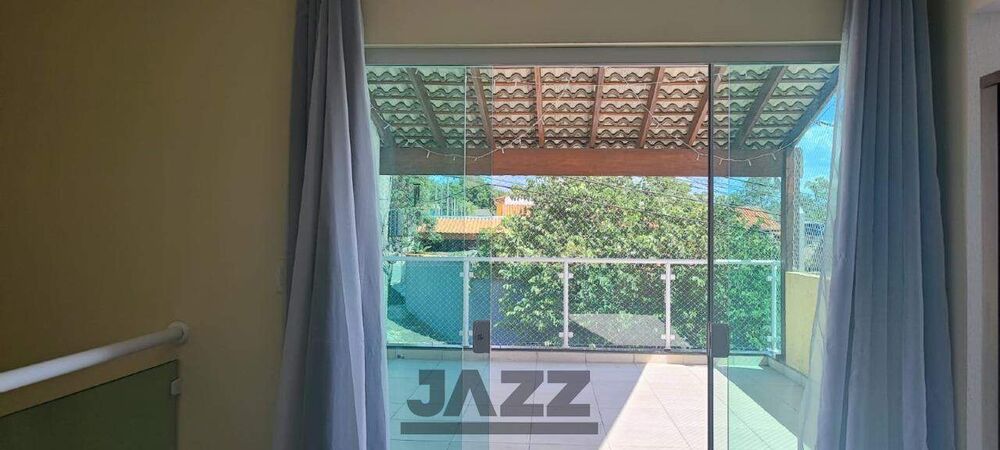 Casa à venda com 4 quartos, 140m² - Foto 2