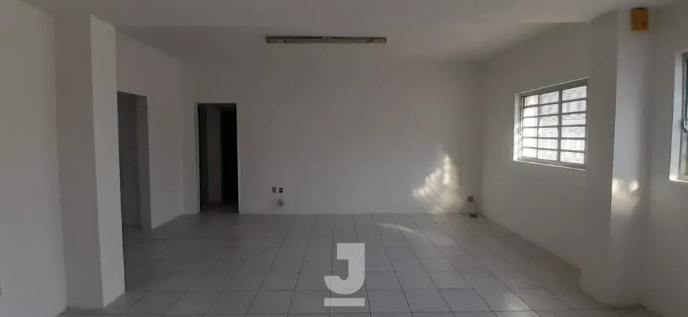 Casa à venda com 3 quartos, 209m² - Foto 3