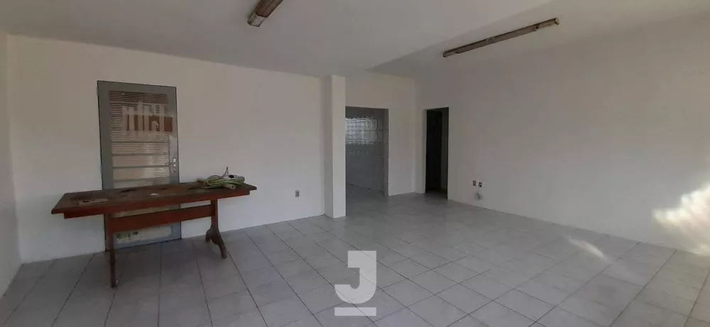 Casa à venda com 3 quartos, 209m² - Foto 2