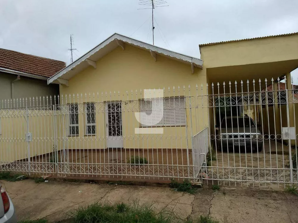 Casa à venda com 3 quartos, 188m² - Foto 1