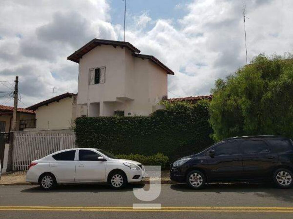 Casa, 5 quartos, 180 m² - Foto 1