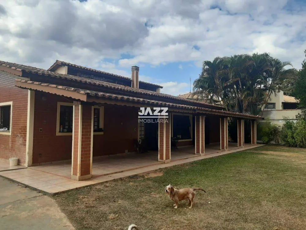 Fazenda à venda com 4 quartos, 411m² - Foto 1