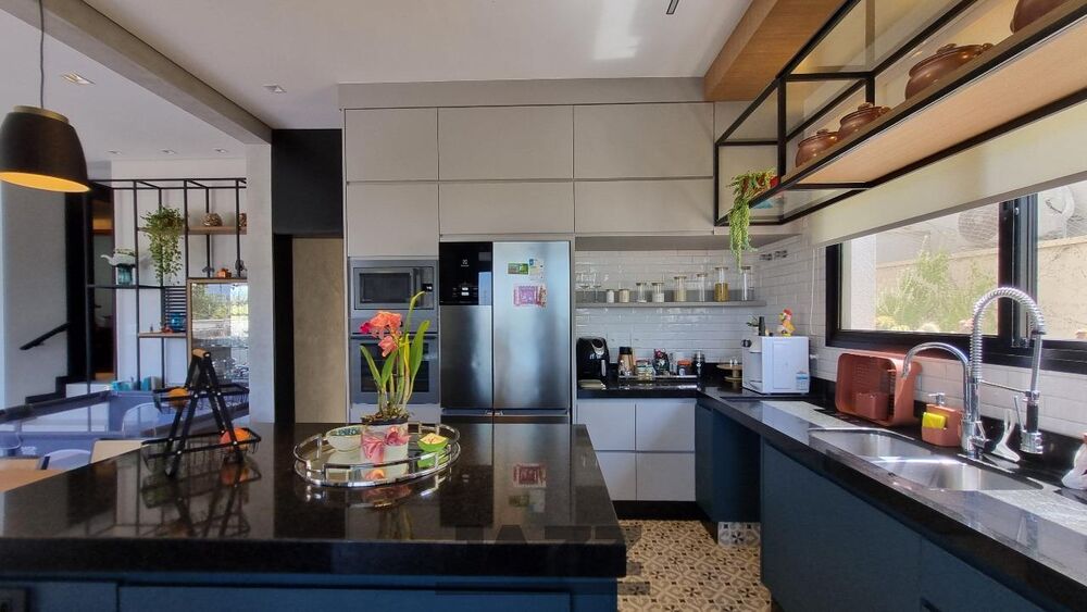 Casa de Condomínio à venda com 4 quartos, 330m² - Foto 8