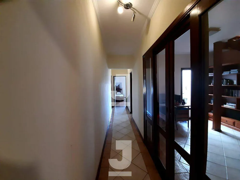 Casa, 3 quartos, 306 m² - Foto 1