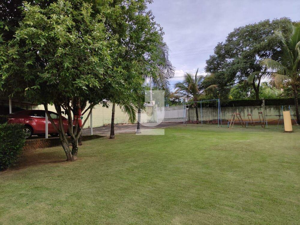 Chácara à venda com 3 quartos, 300m² - Foto 1
