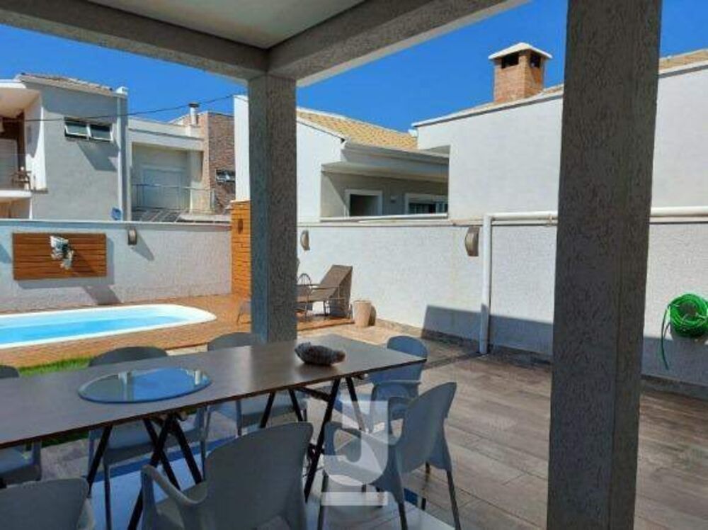Casa de Condomínio à venda com 3 quartos, 320m² - Foto 2