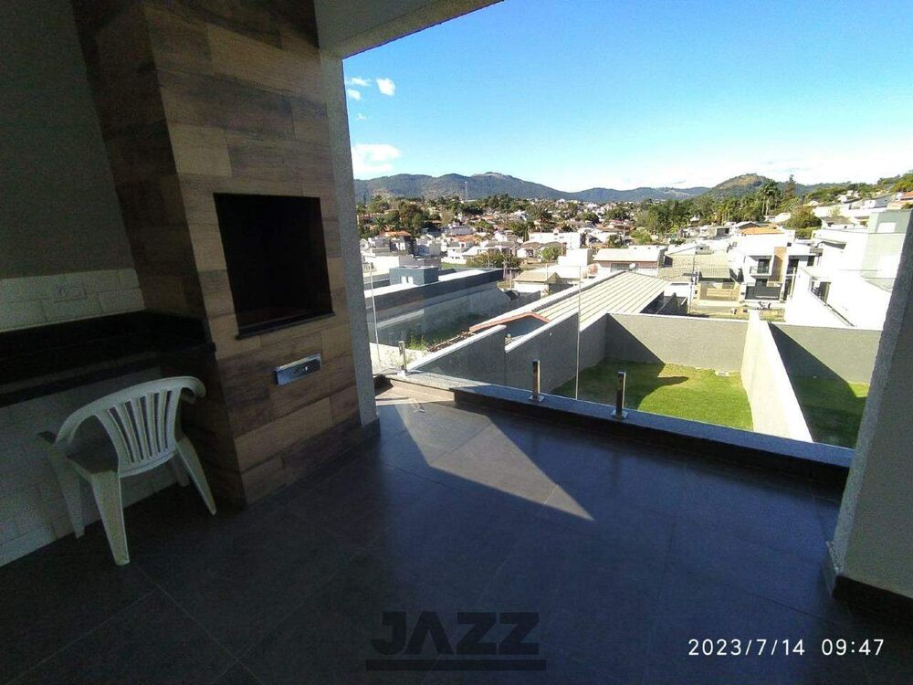 Casa, 3 quartos, 136 m² - Foto 1