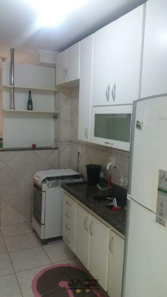 Apartamento à venda com 3 quartos, 93m² - Foto 2