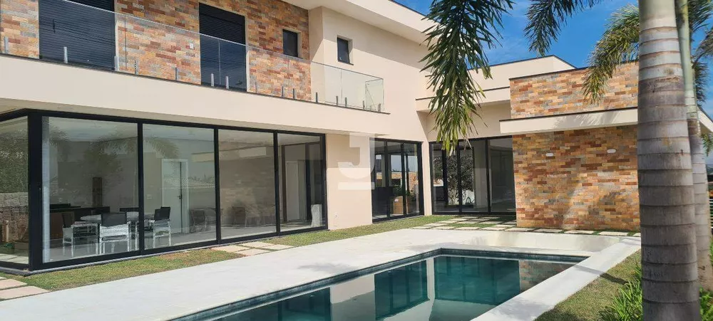 Casa de Condomínio à venda com 4 quartos, 330m² - Foto 1