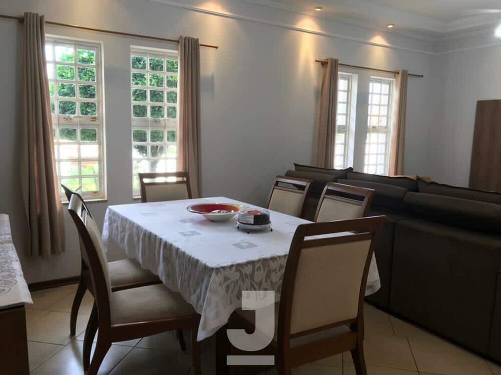 Casa, 3 quartos, 248 m² - Foto 2
