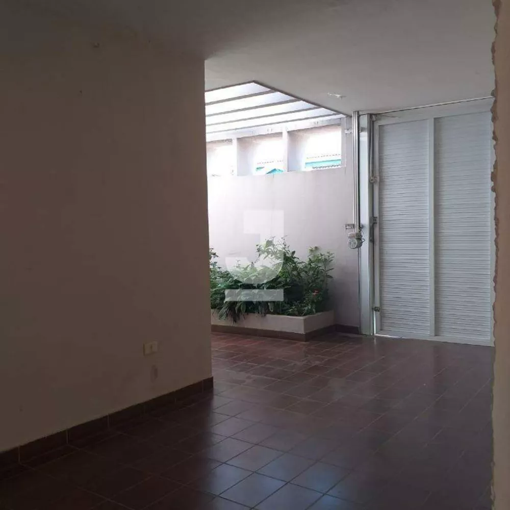 Casa à venda com 4 quartos, 246m² - Foto 3