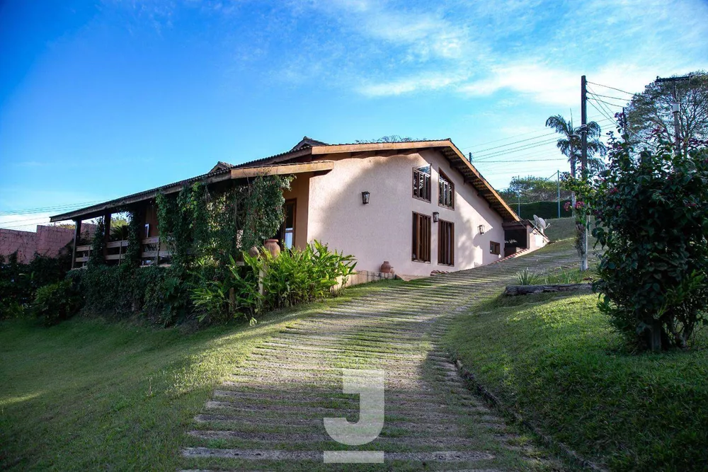 Fazenda à venda com 3 quartos, 300m² - Foto 1