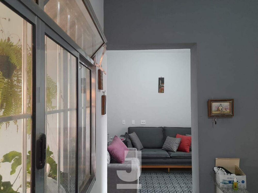 Casa à venda com 3 quartos, 200m² - Foto 2