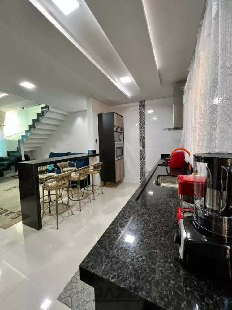 Casa à venda com 3 quartos, 85m² - Foto 4