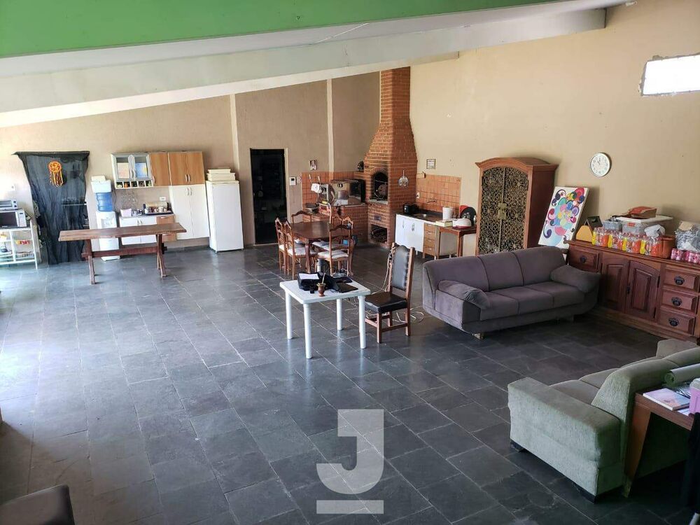 Chácara à venda com 3 quartos, 210m² - Foto 3
