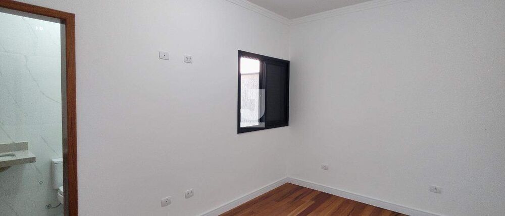 Casa à venda com 3 quartos, 181m² - Foto 2