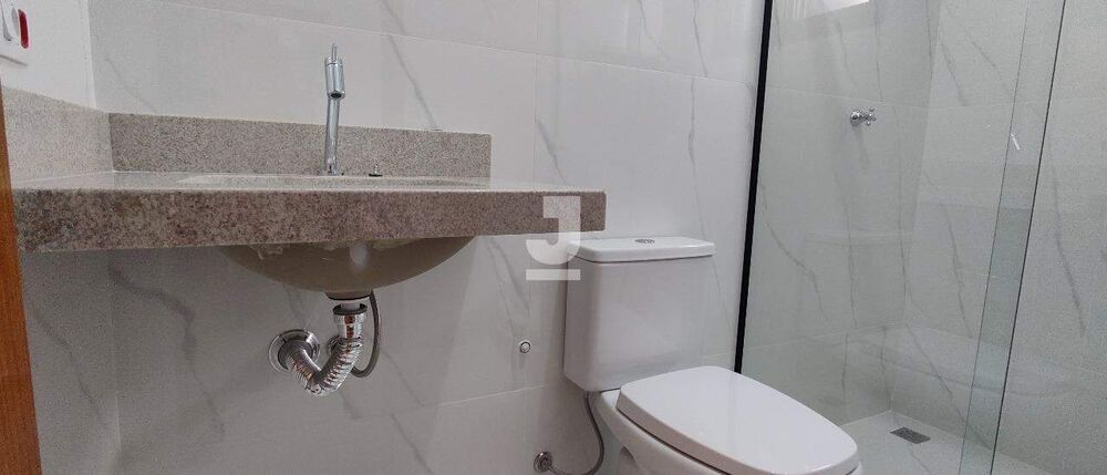 Casa à venda com 3 quartos, 181m² - Foto 3