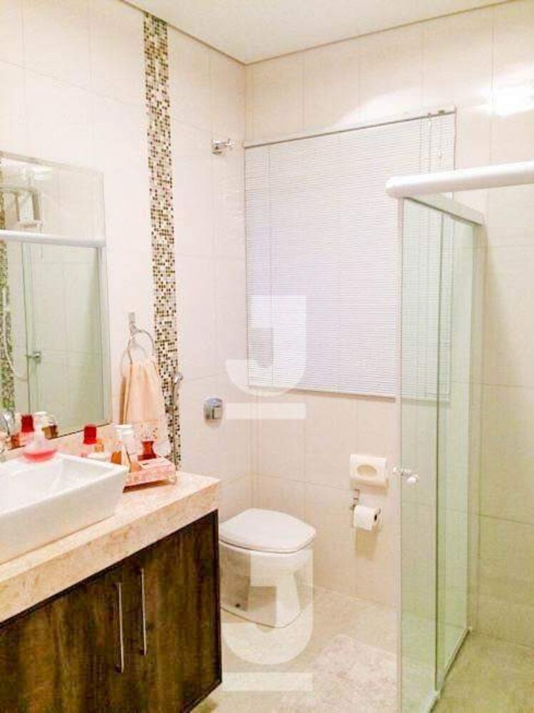 Casa à venda com 4 quartos, 281m² - Foto 4
