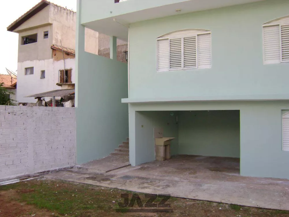 Casa à venda com 5 quartos, 147m² - Foto 2