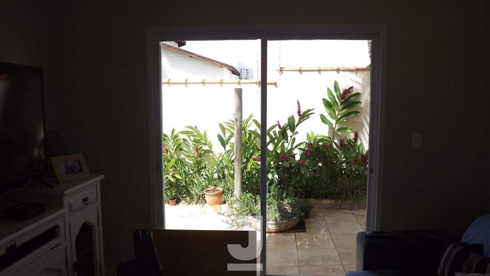 Casa, 3 quartos, 268 m² - Foto 1