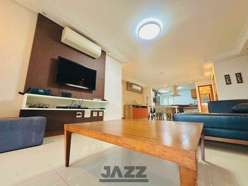 Apartamento à venda com 4 quartos, 200m² - Foto 1