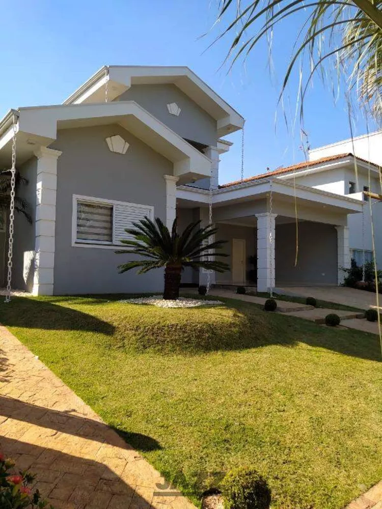 Casa de Condomínio à venda com 3 quartos, 239m² - Foto 2