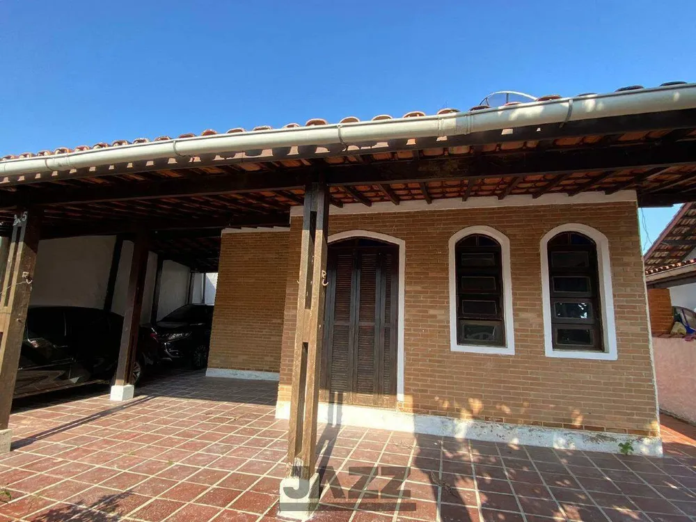 Casa, 3 quartos, 250 m² - Foto 1