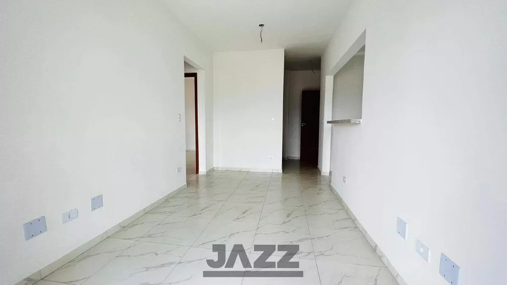 Apartamento à venda com 2 quartos, 67m² - Foto 2