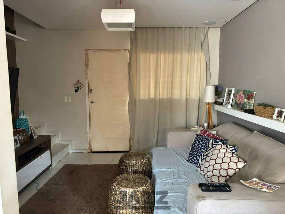 Casa à venda com 2 quartos, 68m² - Foto 3